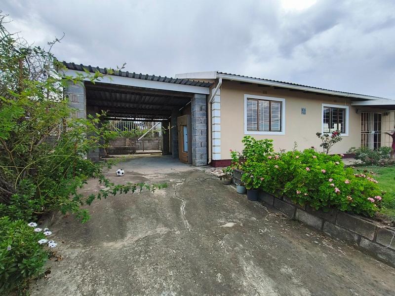 4 Bedroom Property for Sale in Mthata Eastern Cape